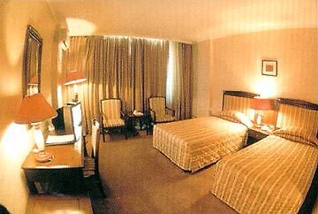 Sun Island Hotel Lhasa Bagian luar foto